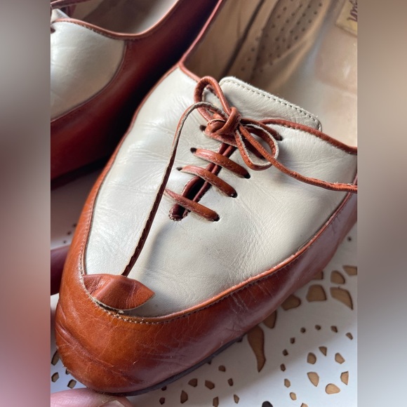Cole Haan Brown and Cream Leather Spectator Oxford Pumps Size 9.5 /Made in Italy - Picture 4 of 14